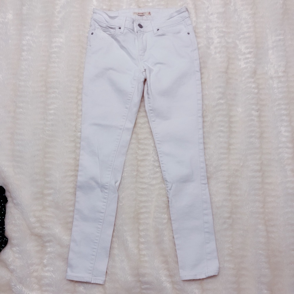 Levi’s skinny jeans 711